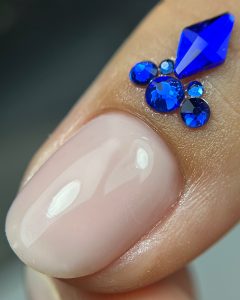 pose de BAIB sans limage réalisé chez ezella Nail Academy à Lille. Centre de formation onglerie en ligne et présentiel